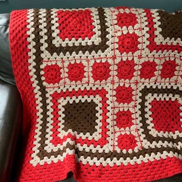 Vintage Crochet Blanket (68 X 90”) - Picture 5 of 9